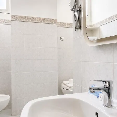 Apartment Elegantis Campo Marzio Penthouse With Terrace - Elegance Near Spanish Steps Trevi And Pantheon