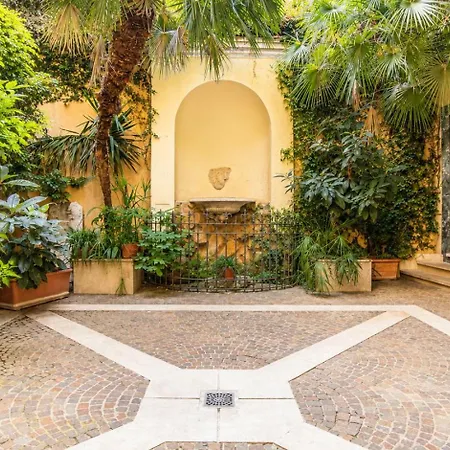 Elegantis Campo Marzio Penthouse With Terrace - Elegance Near Spanish Steps Trevi And Pantheon Apartment *